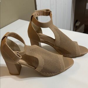 Chic Tan Mesh Heeled Sandals